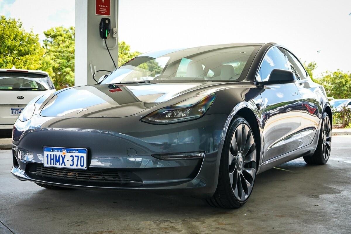 Tesla Model 3 image 4