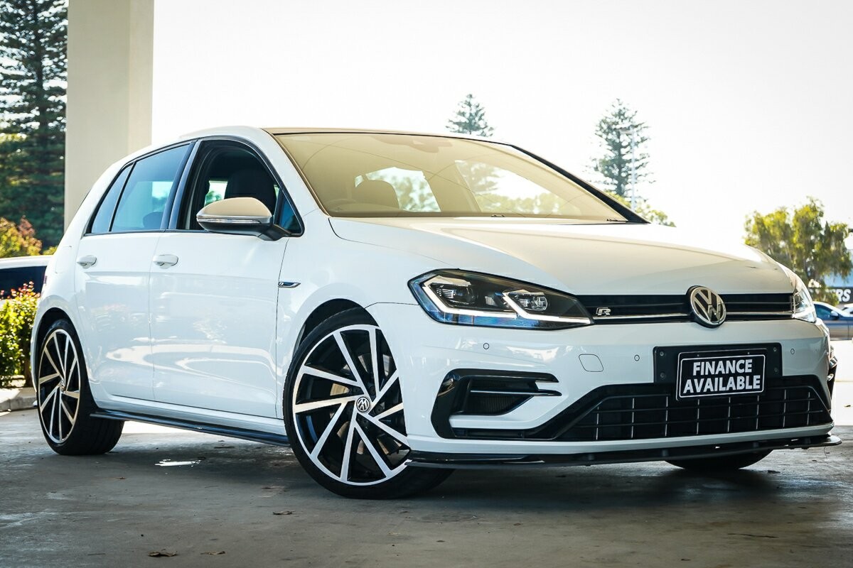 Volkswagen Golf image 1