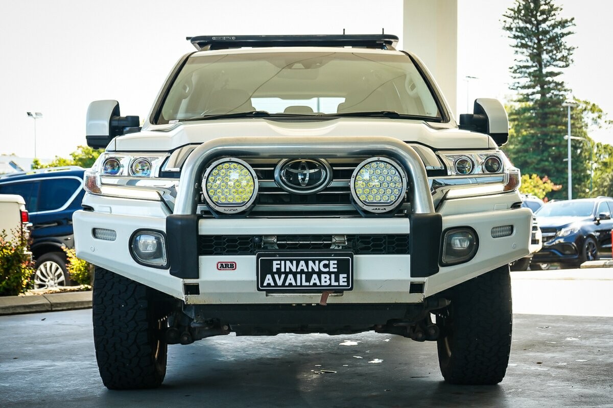 Toyota Landcruiser image 3