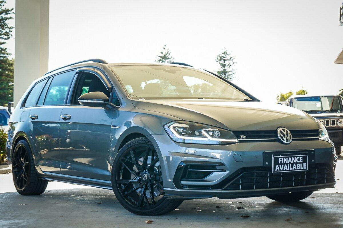 Volkswagen Golf image 1