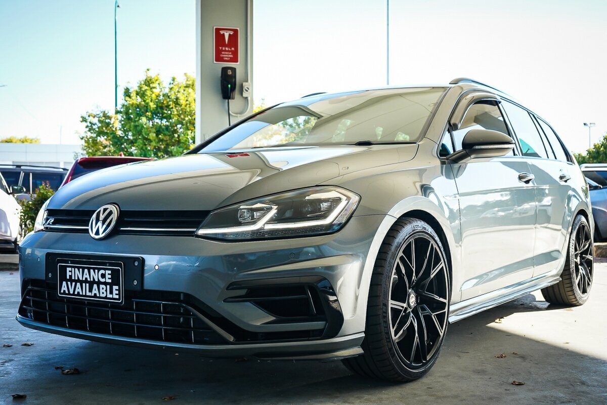 Volkswagen Golf image 4