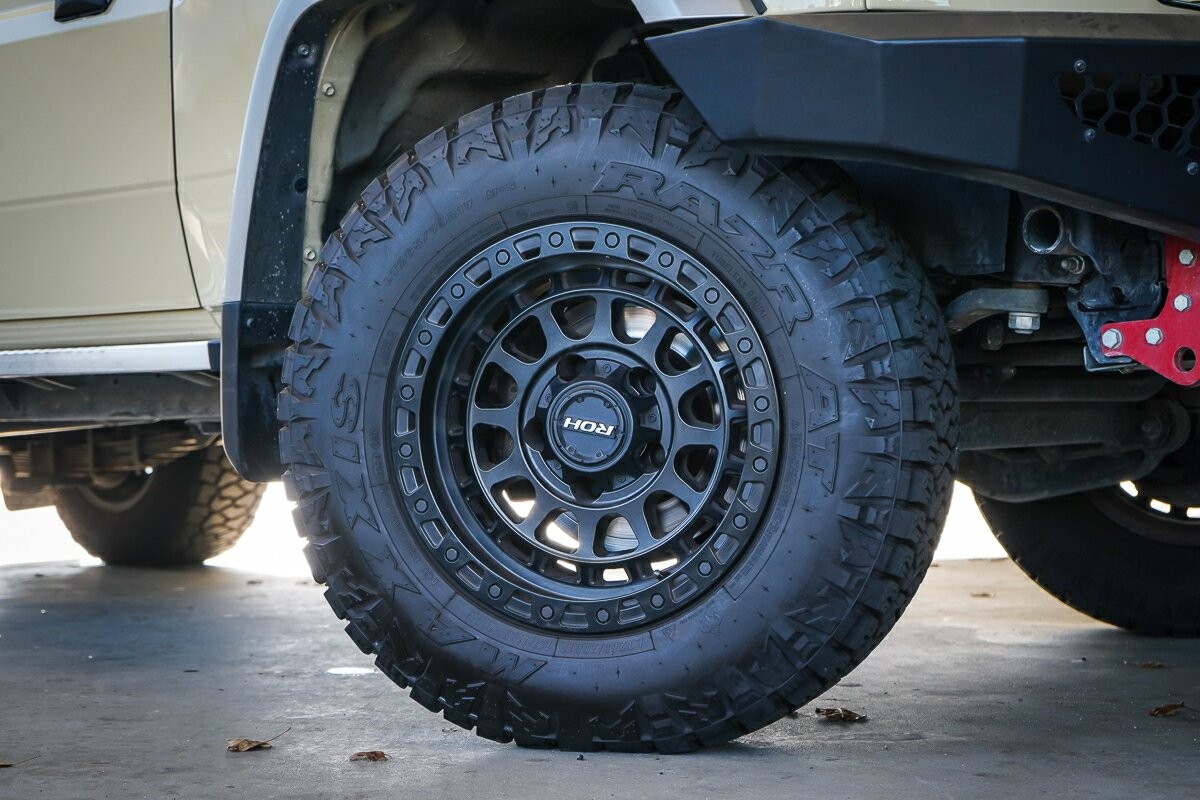 Toyota Landcruiser image 2