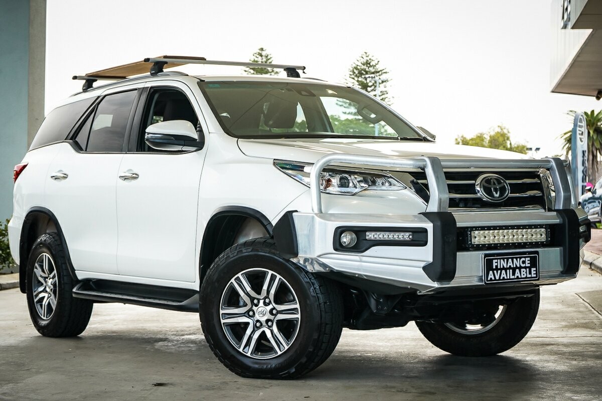 Toyota Fortuner image 1