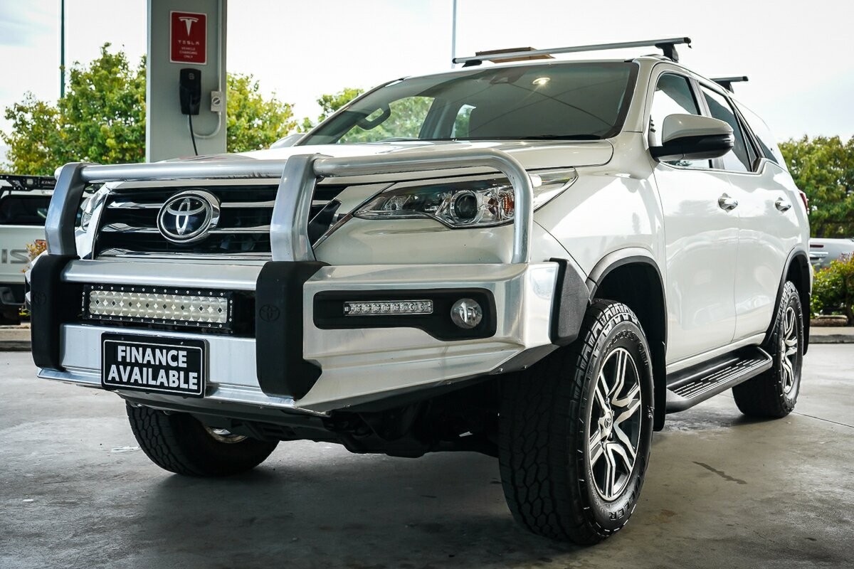 Toyota Fortuner image 4