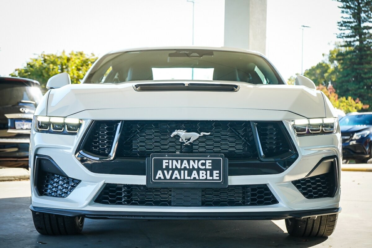 Ford Mustang image 3