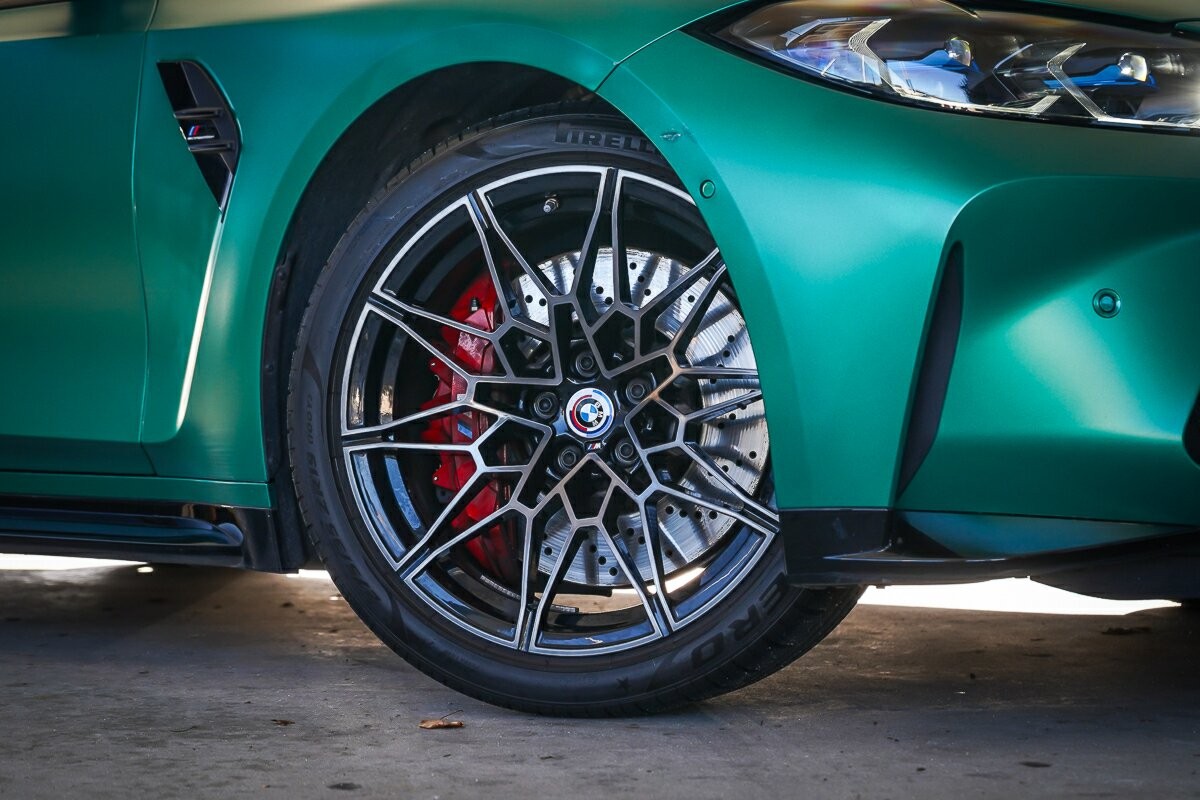 BMW M3 image 2
