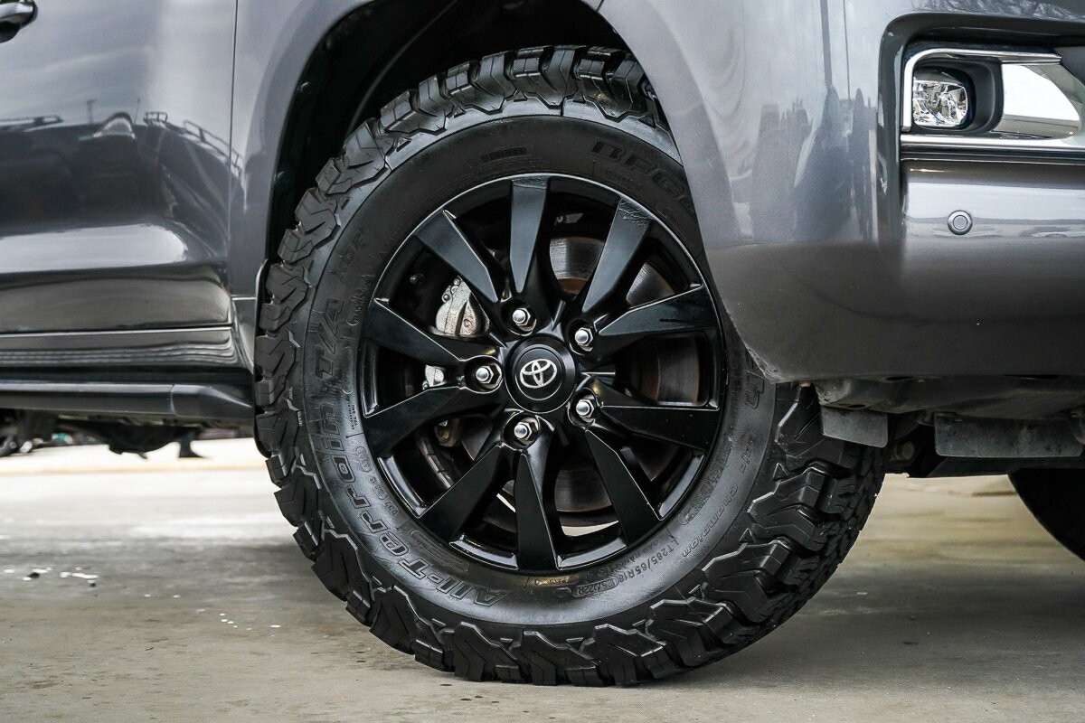 Toyota Landcruiser image 2