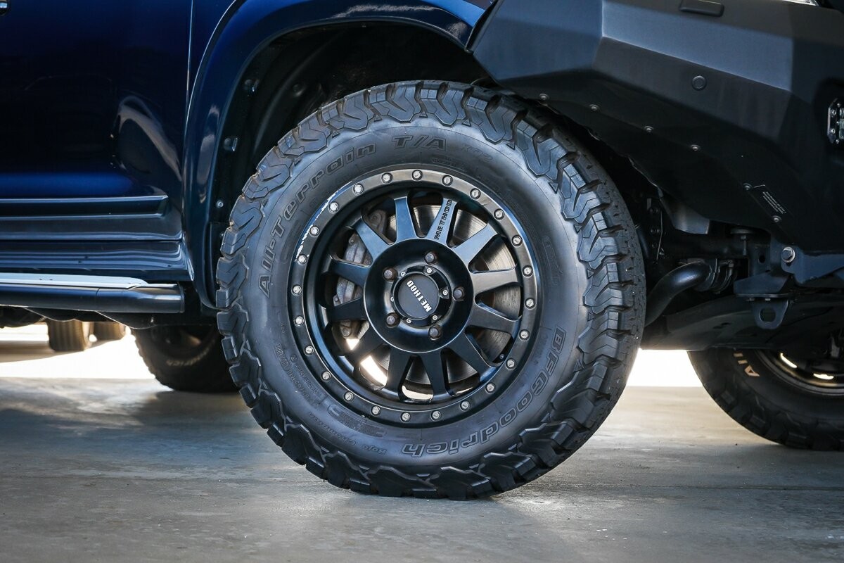 Toyota Landcruiser image 2