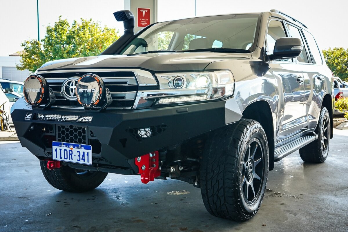 Toyota Landcruiser image 4