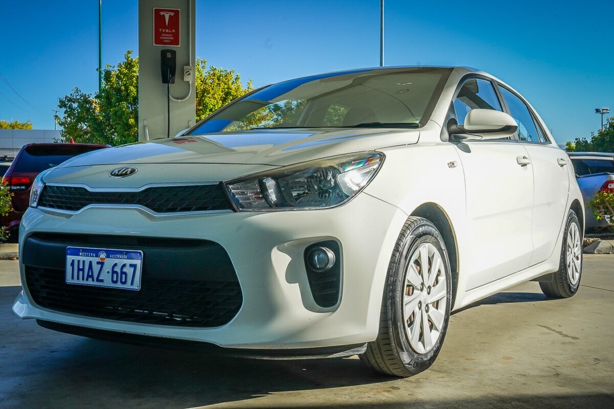 Kia Rio image 4