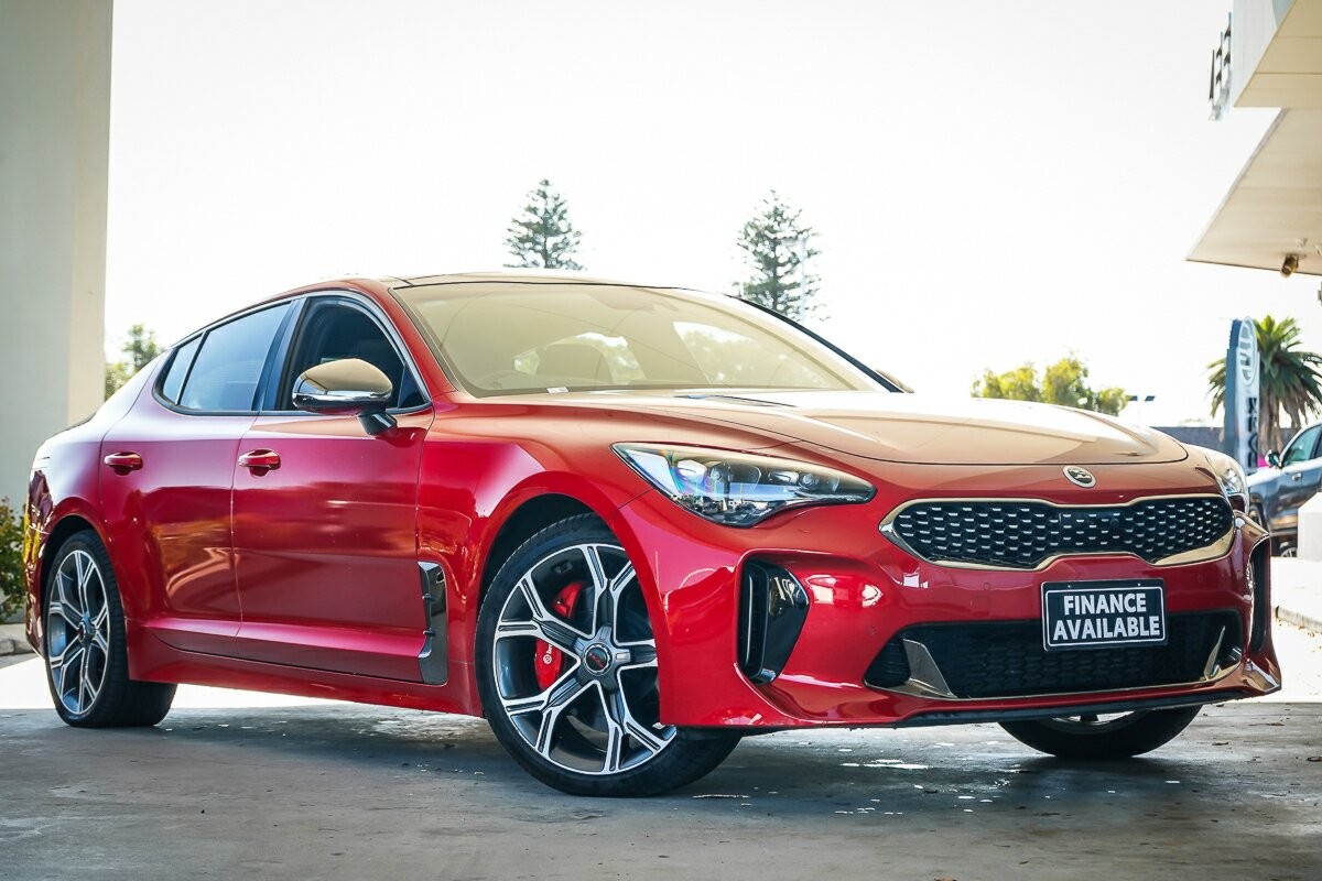 Kia Stinger image 1
