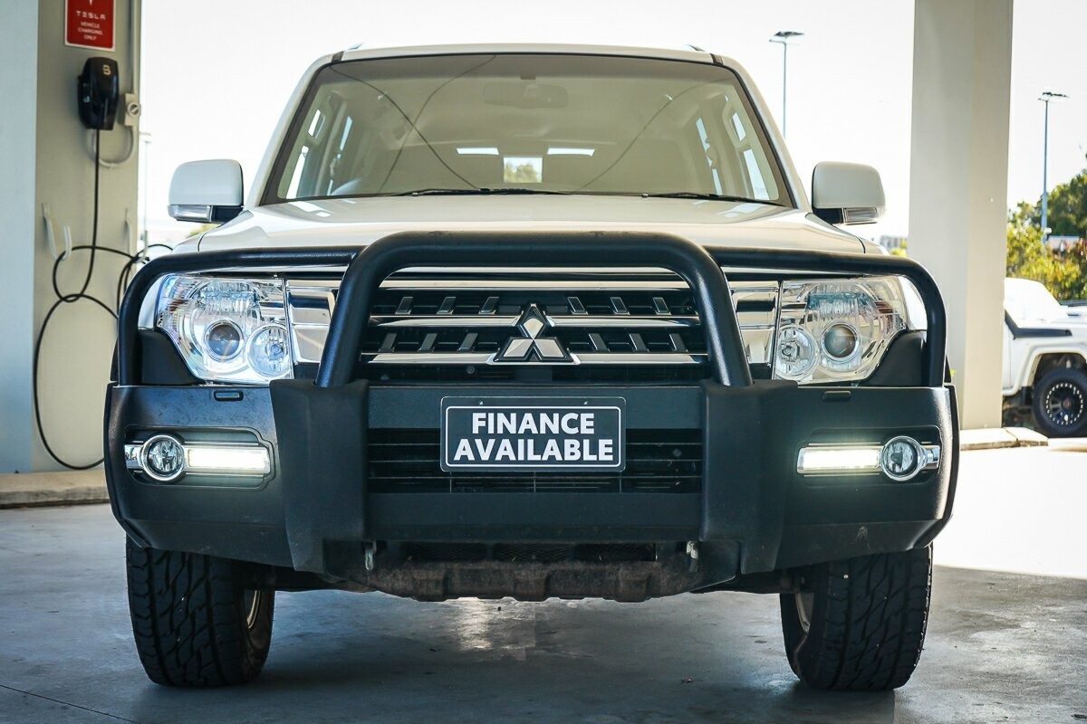 Mitsubishi Pajero image 3