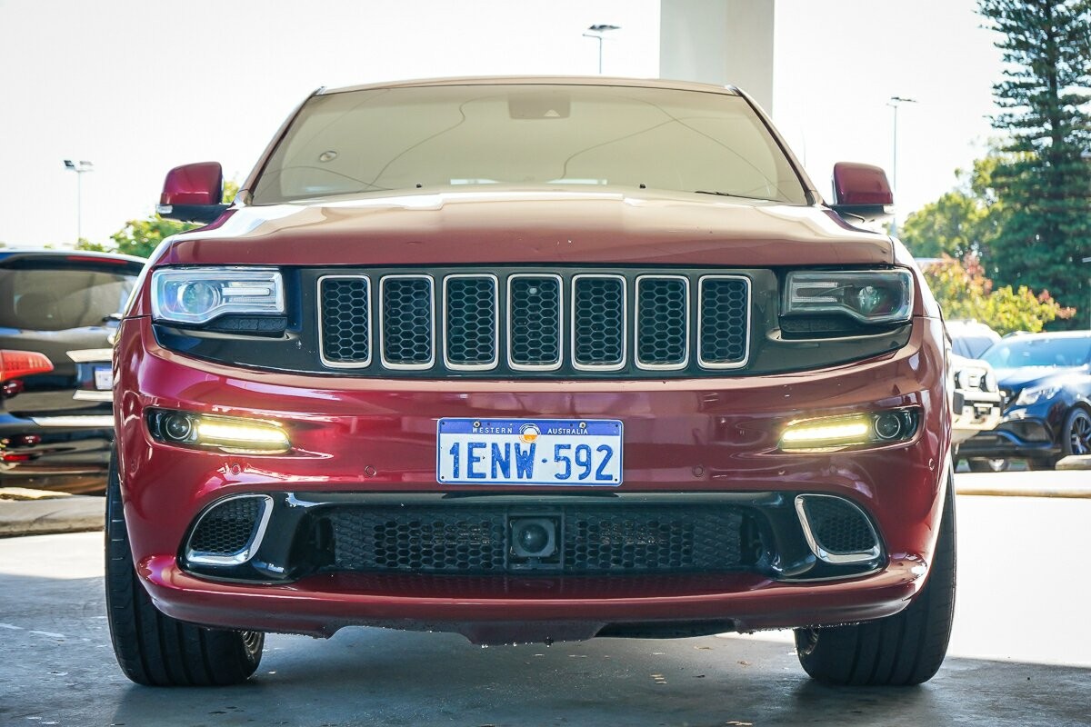 Jeep Grand Cherokee image 3