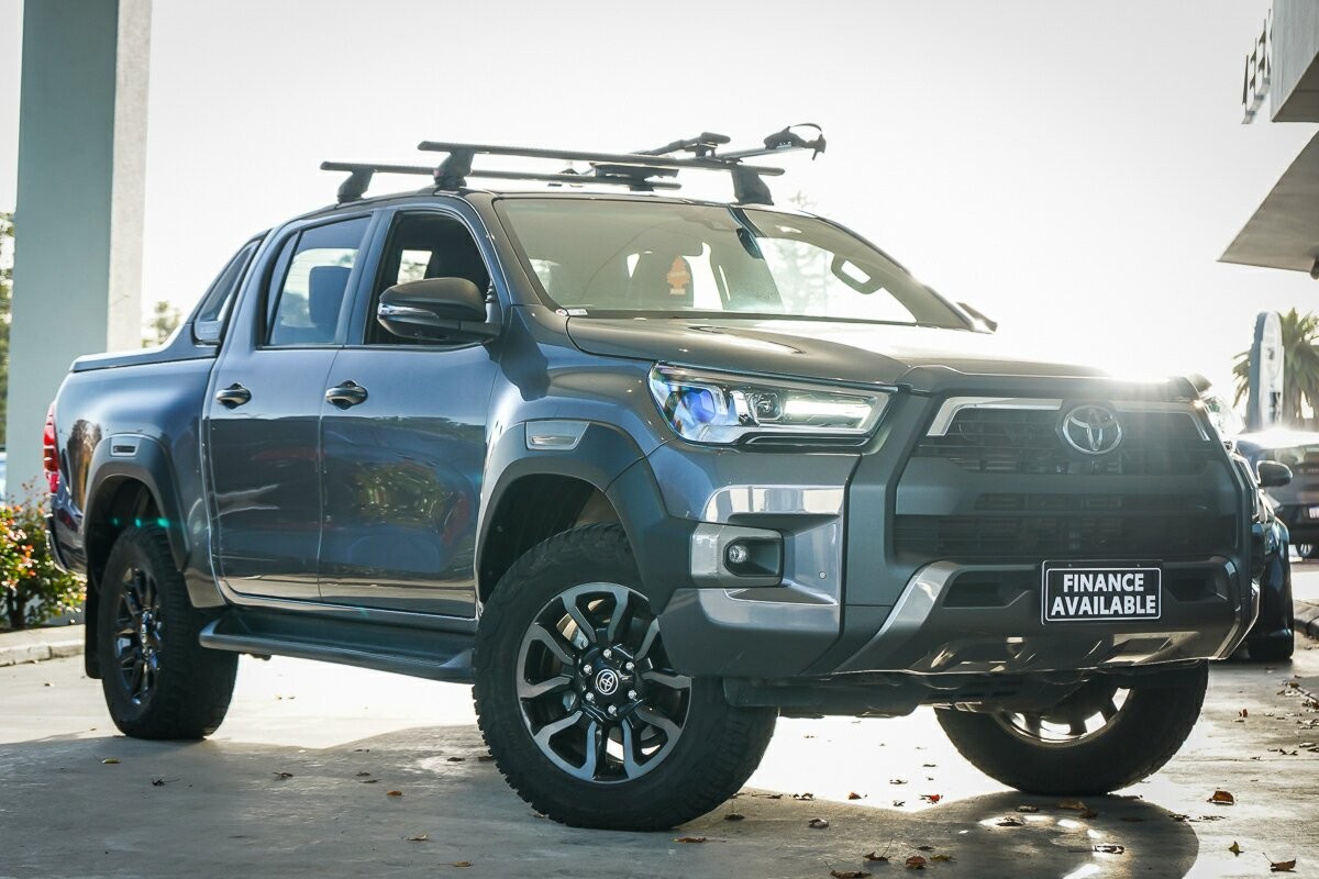 Toyota Hilux image 1