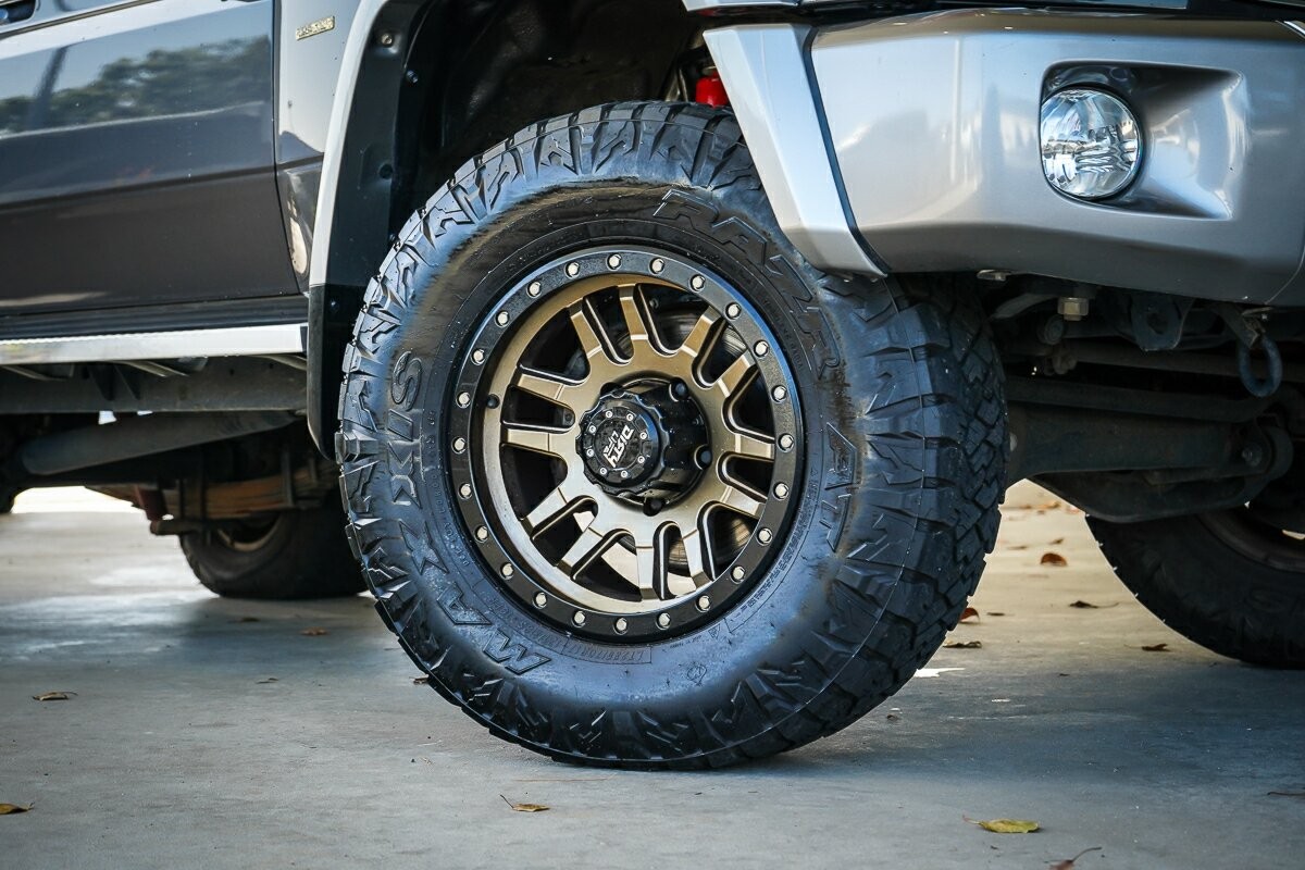 Toyota Landcruiser image 2