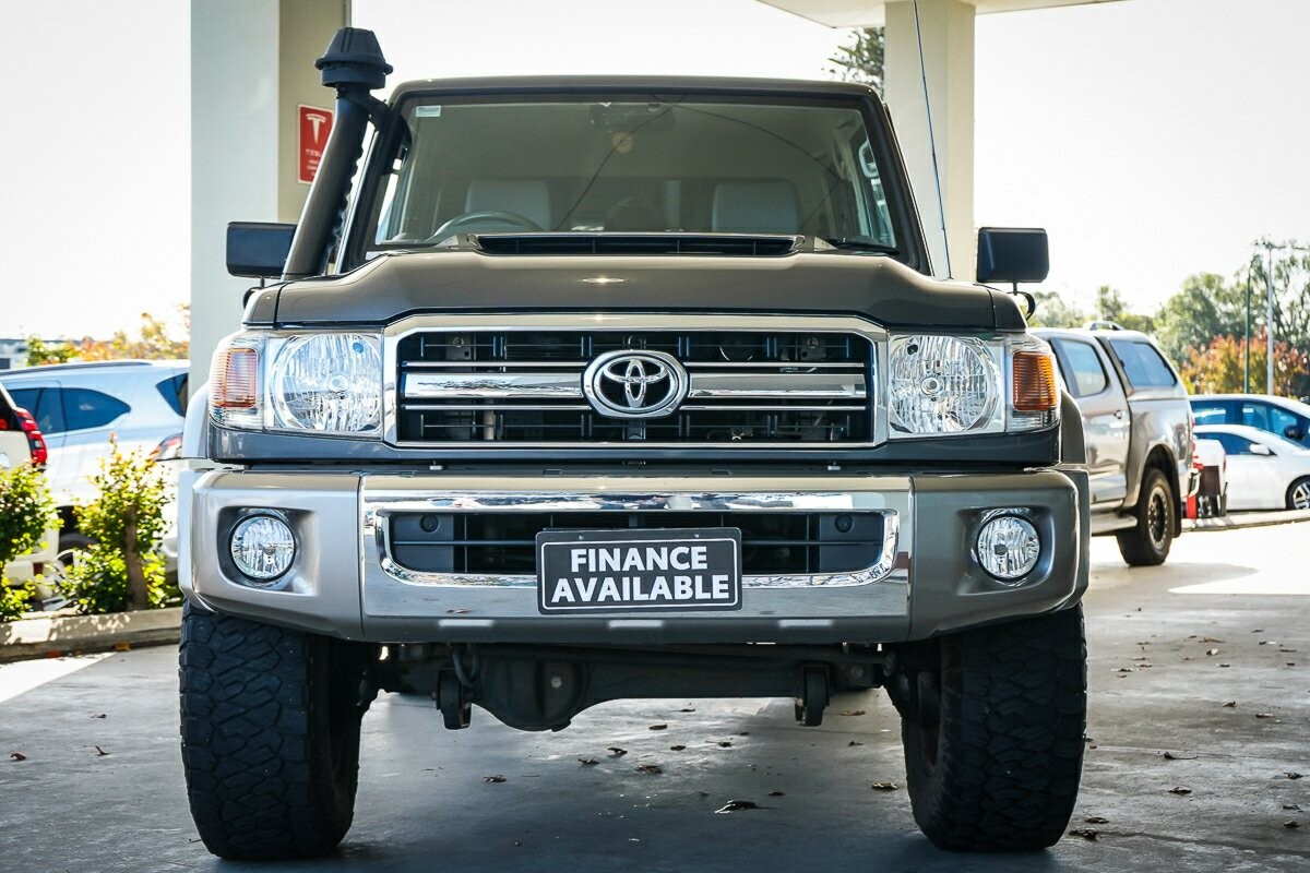 Toyota Landcruiser image 3