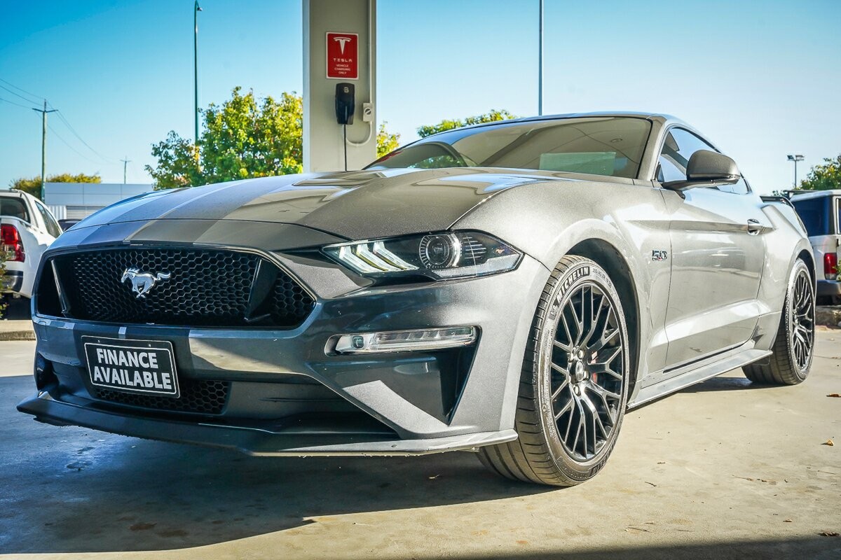 Ford Mustang image 4