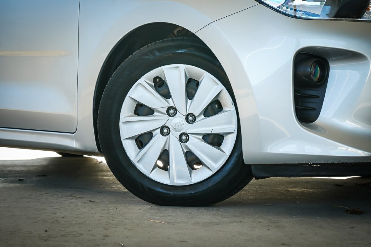 Kia Rio image 2
