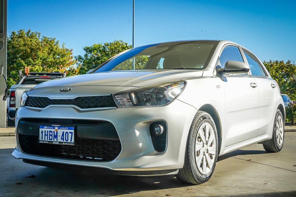 Kia Rio image 4