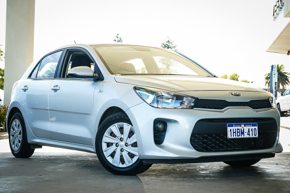 Kia Rio image 1