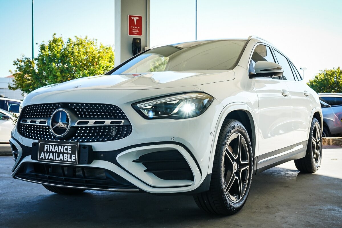 Mercedes Benz Gla-class image 4