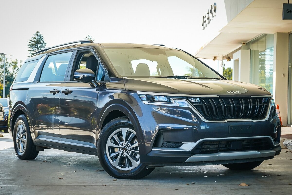 Kia Carnival image 1