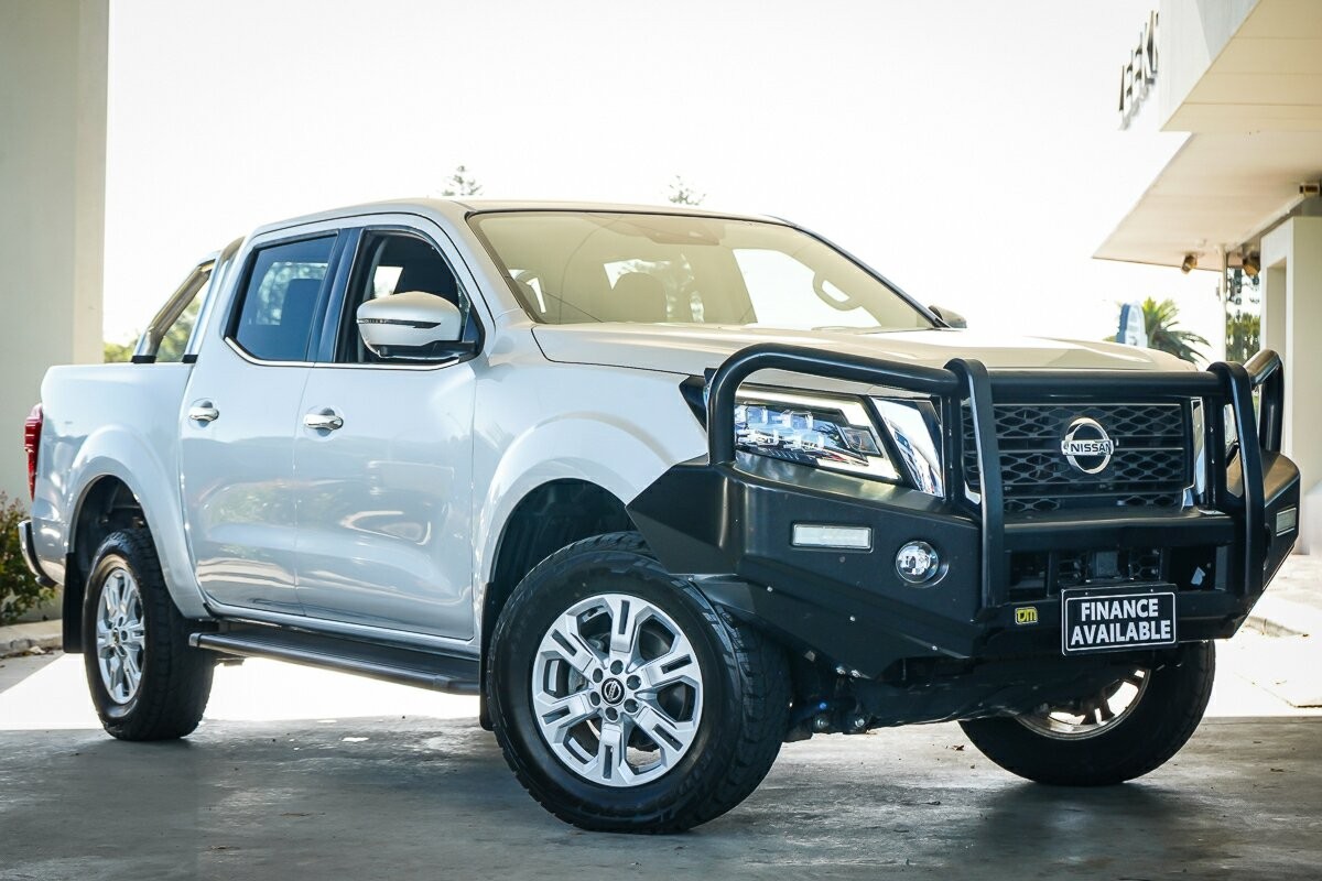 Nissan Navara image 1