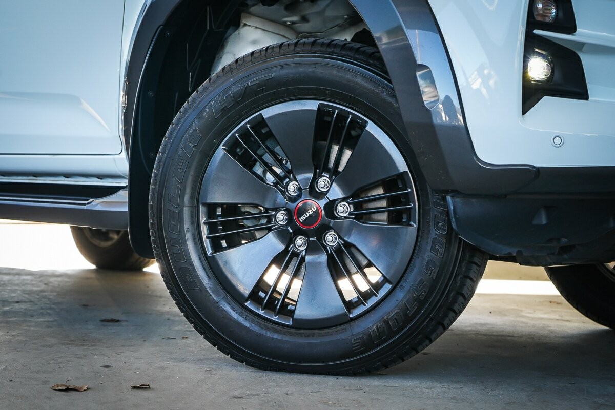 Isuzu D-max image 2