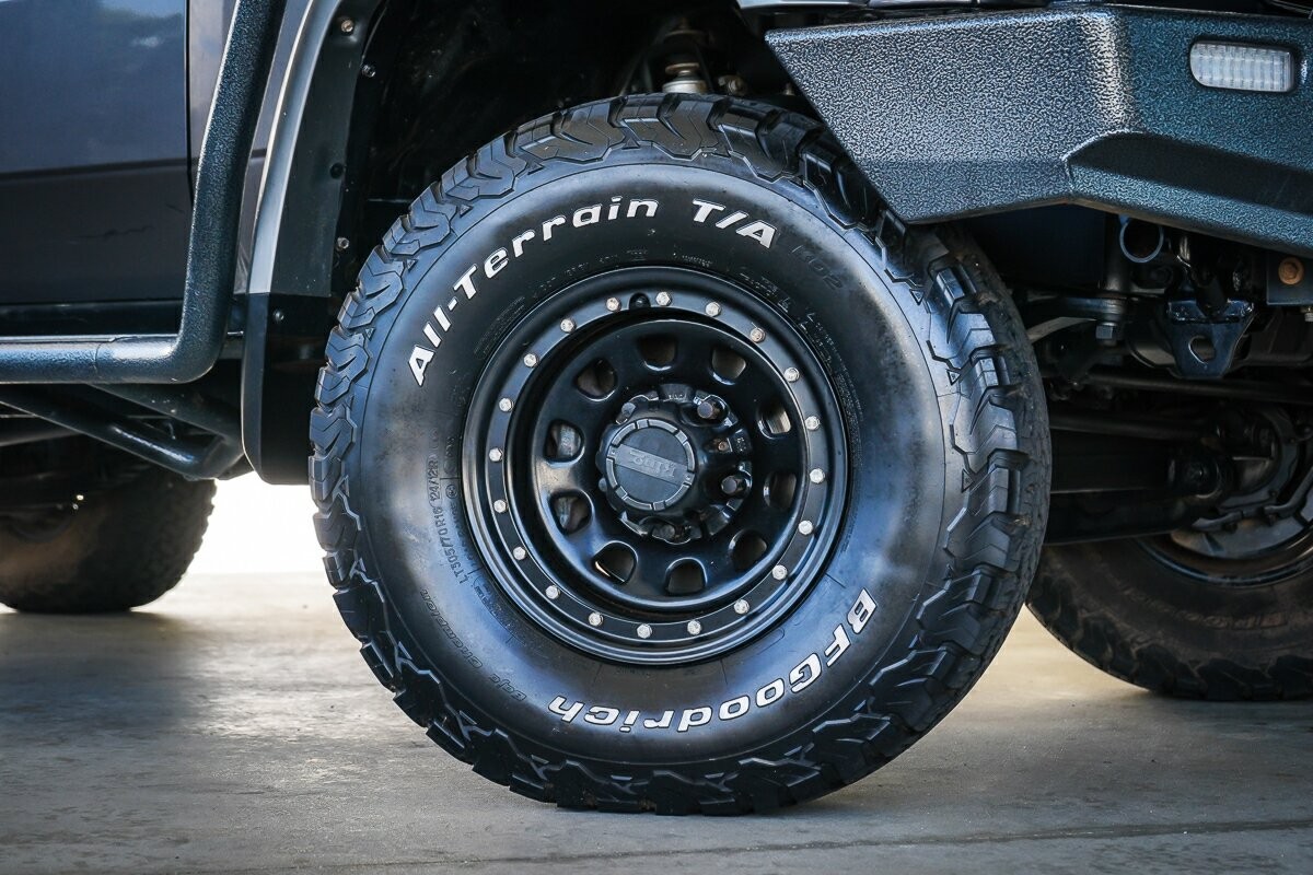 Toyota Landcruiser image 2