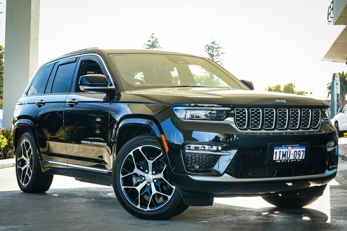 Jeep Grand Cherokee image 1
