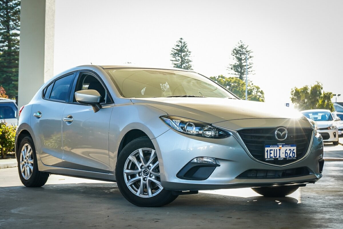 Mazda 3 image 1