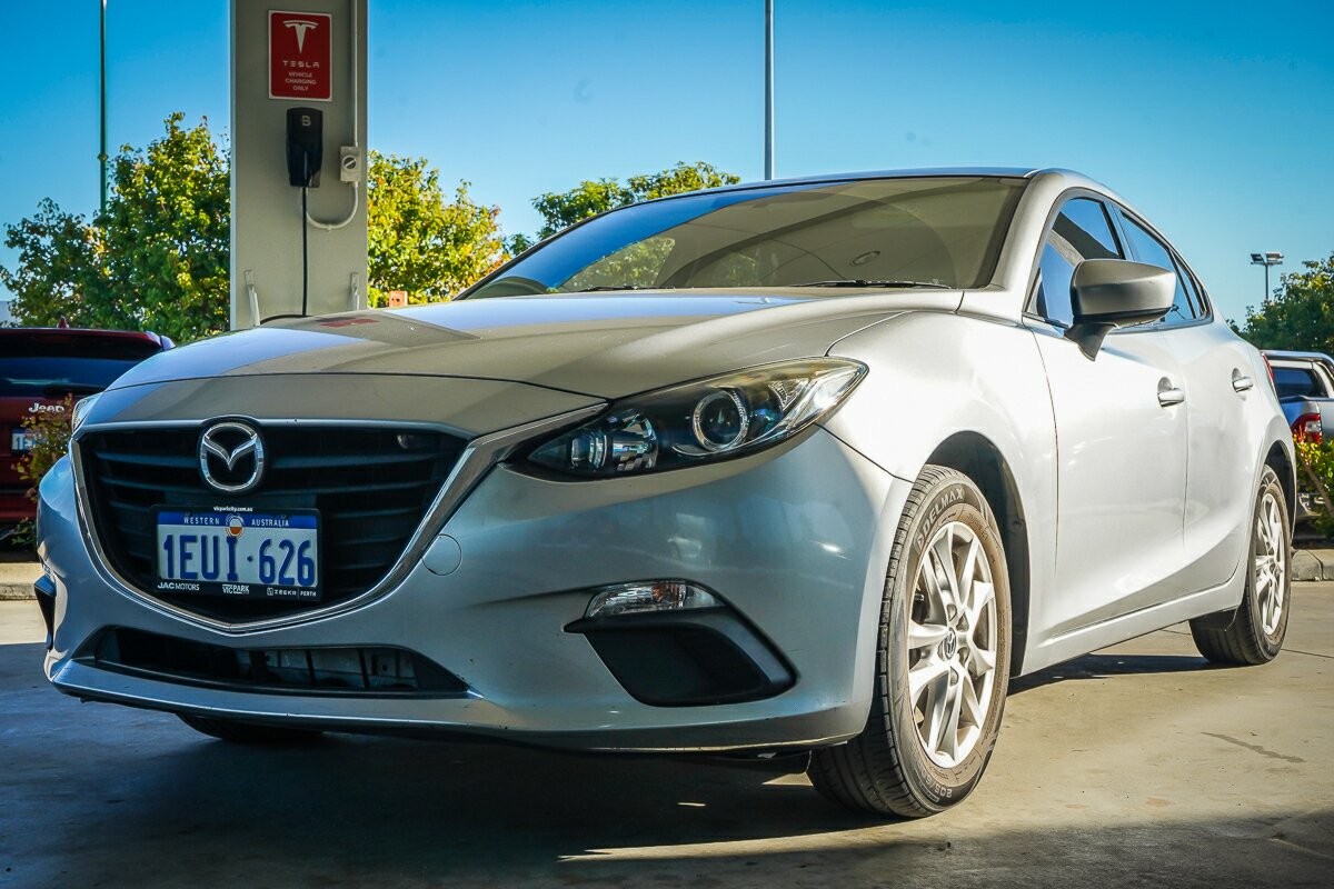 Mazda 3 image 4