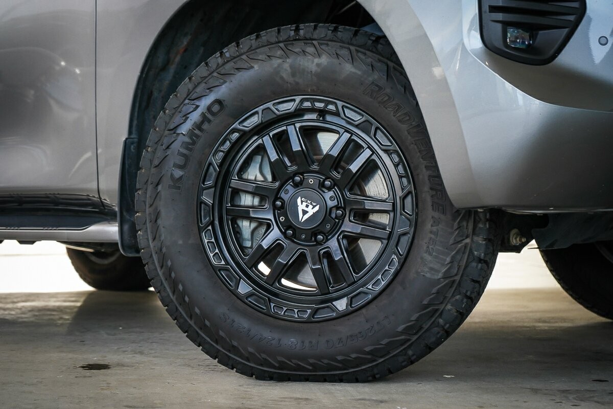 Nissan Patrol image 2