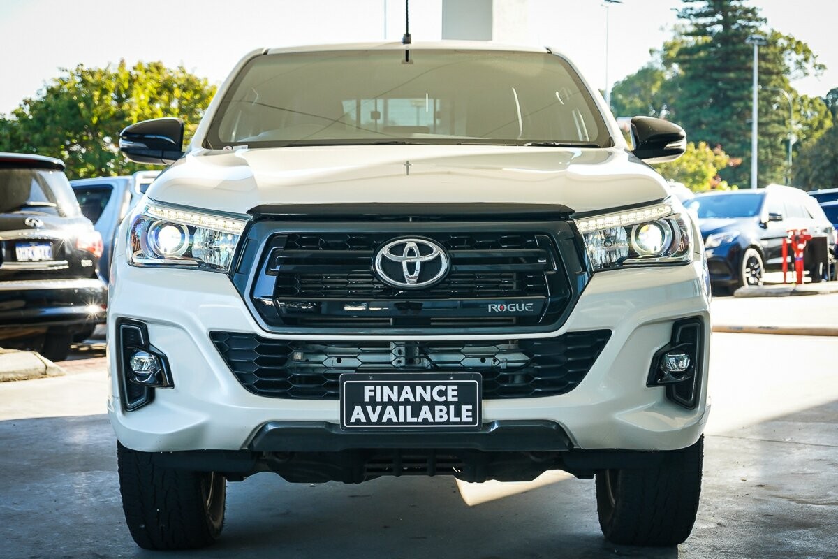 Toyota Hilux image 3