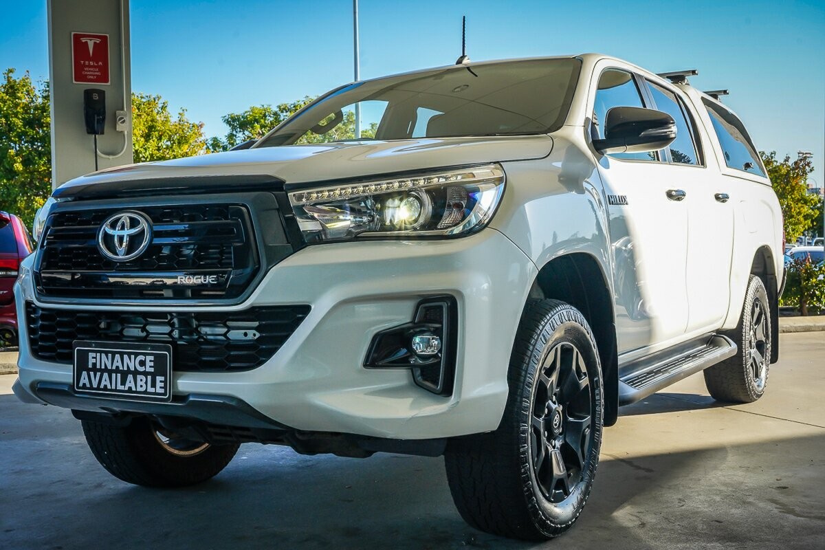 Toyota Hilux image 4