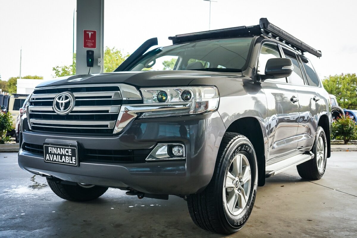 Toyota Landcruiser image 4