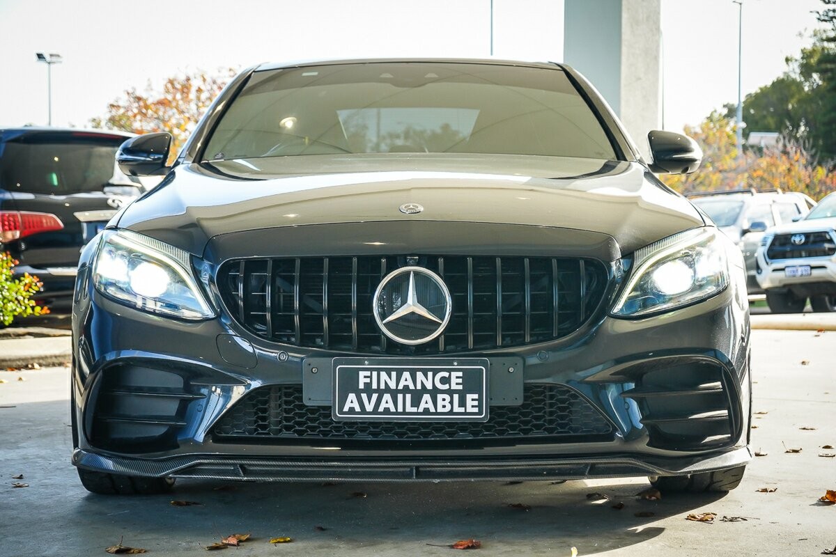 Mercedes Benz C-class image 3