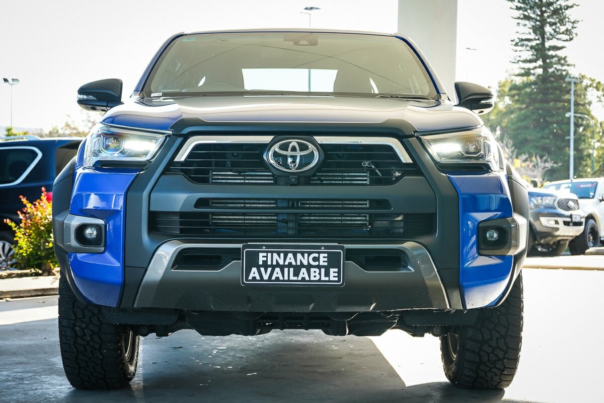 Toyota Hilux image 3