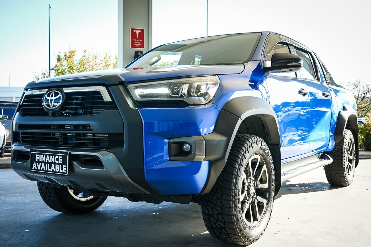 Toyota Hilux image 4