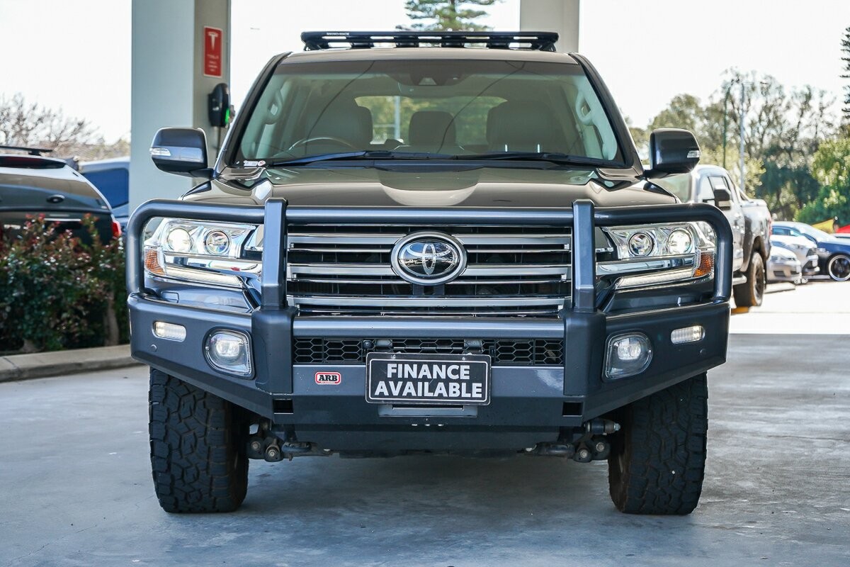 Toyota Landcruiser image 3