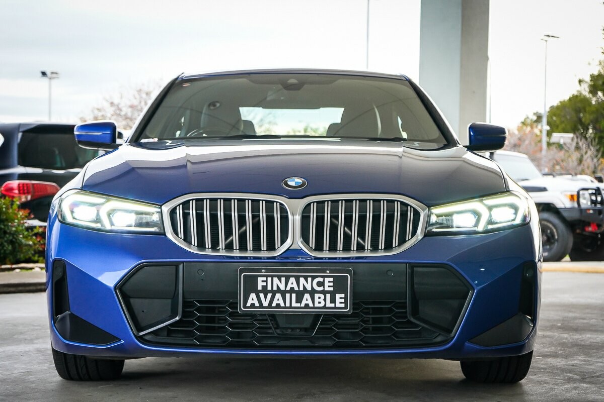 BMW 3 Series image 3