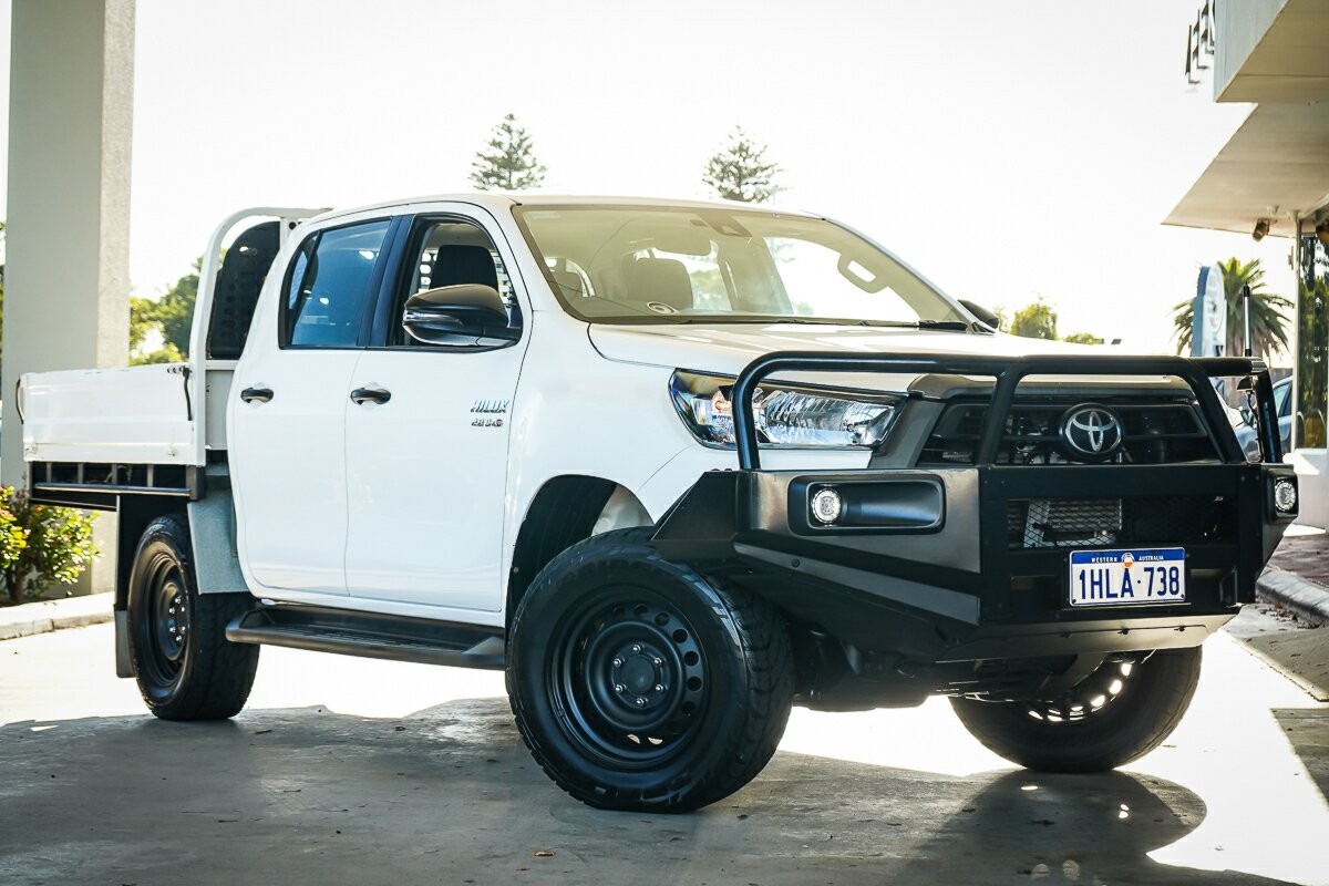 Toyota Hilux image 1