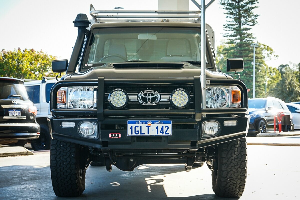 Toyota Landcruiser image 3