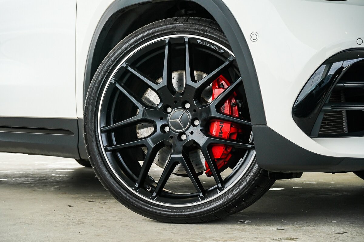 Mercedes Benz Gla-class image 2