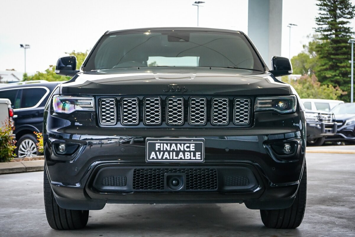 Jeep Grand Cherokee image 3