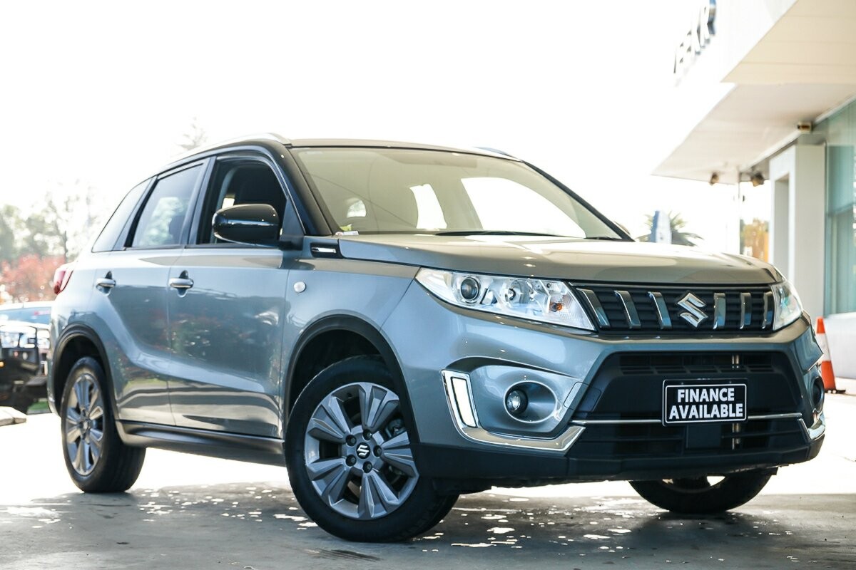 Suzuki Vitara image 1