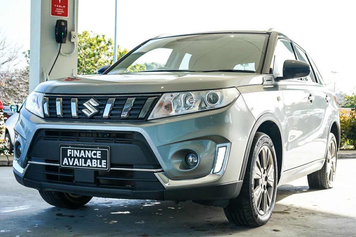 Suzuki Vitara image 4