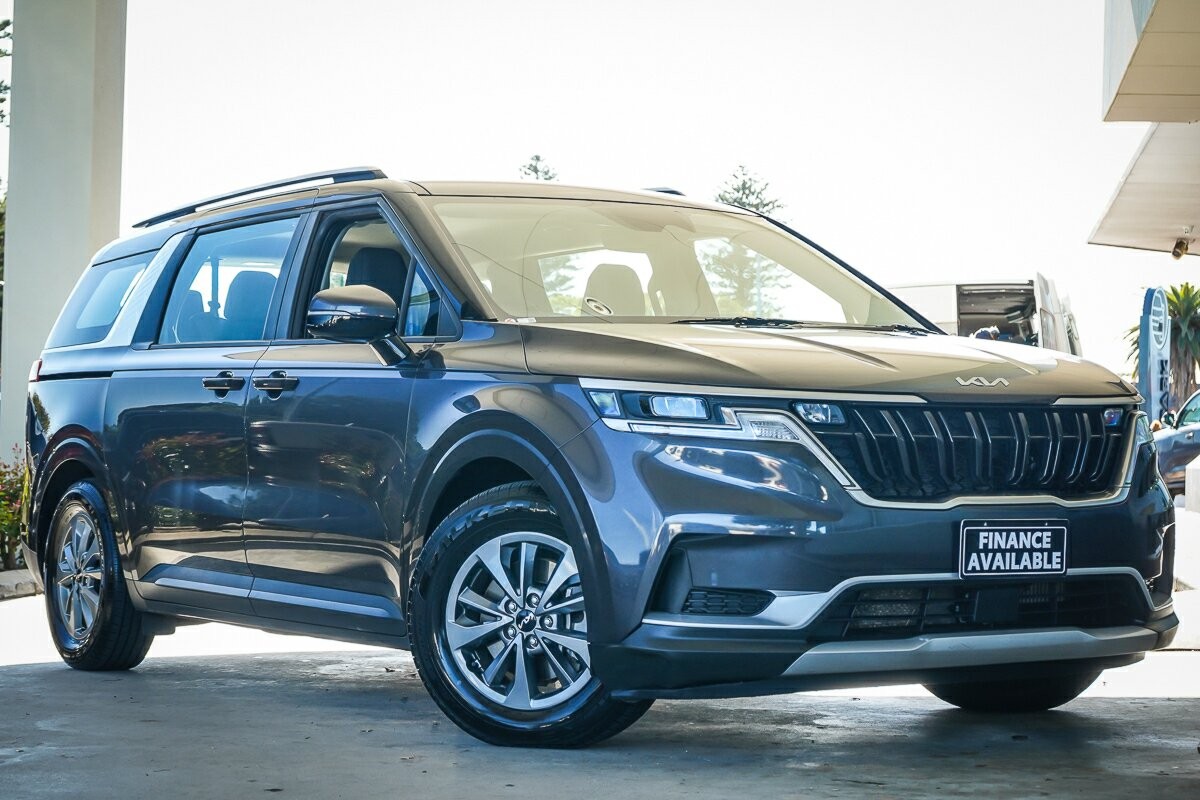 Kia Carnival image 1