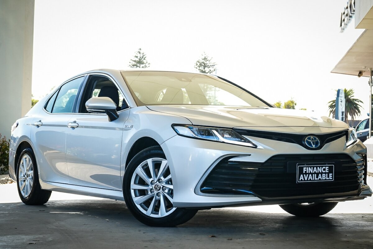 Toyota Camry image 1