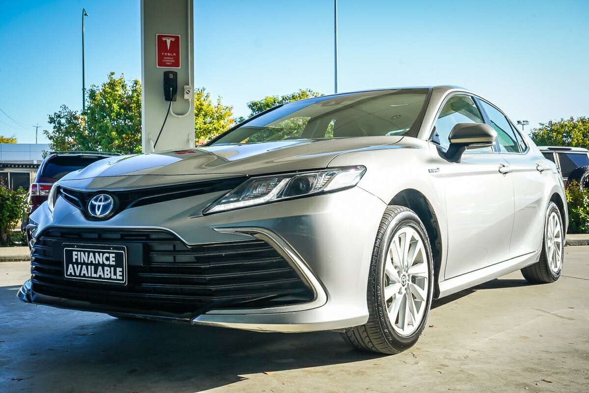 Toyota Camry image 4
